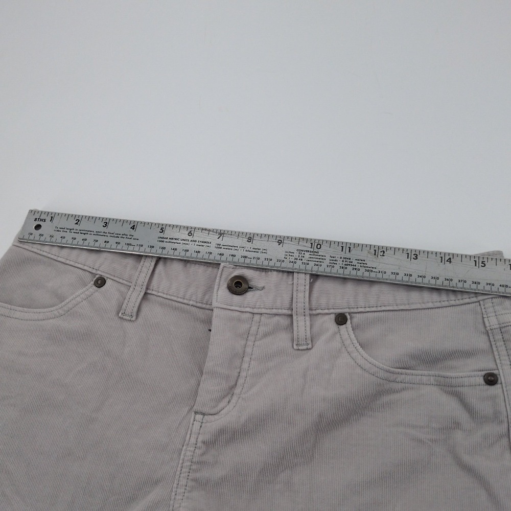 Carve Designs Oahu Shorts Light Gray Corduroy Size 4 Frayed Raw Hem 6" Inseam - Picture 5 of 8
